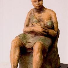 Madre che allatta – bronzo policromo, 2005